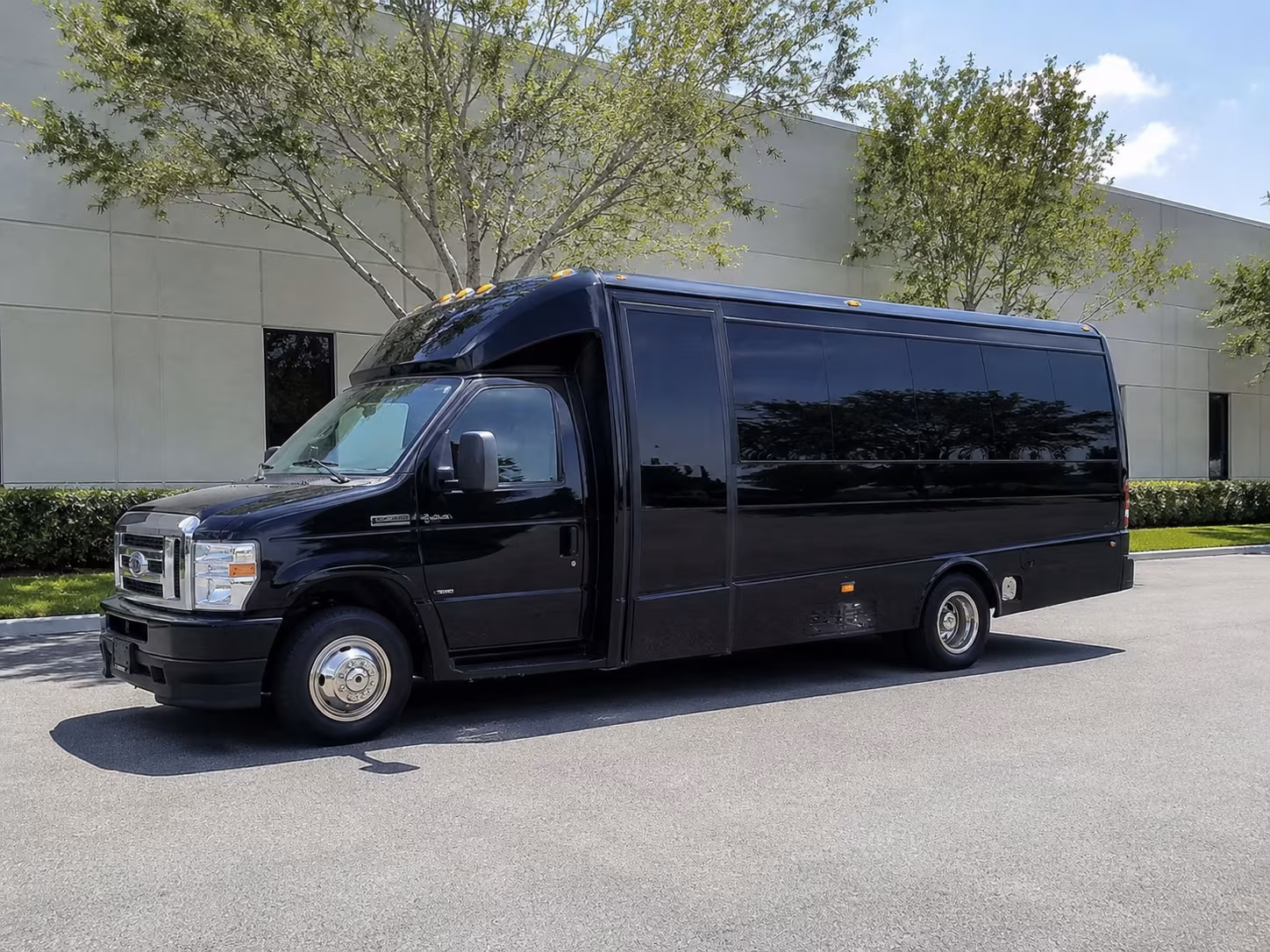 bus rentals for bands performers and production groups in ventura