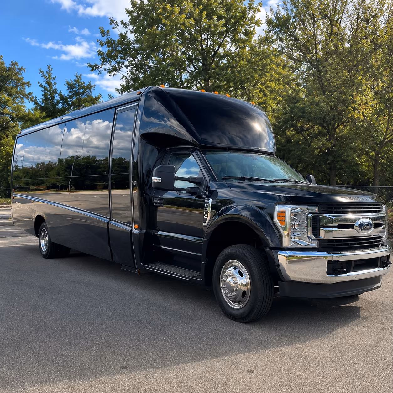 rent a charter bus in ventura for buena high school prom