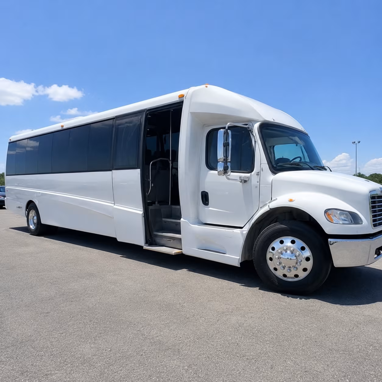 school field trip and group tour buses in ventura