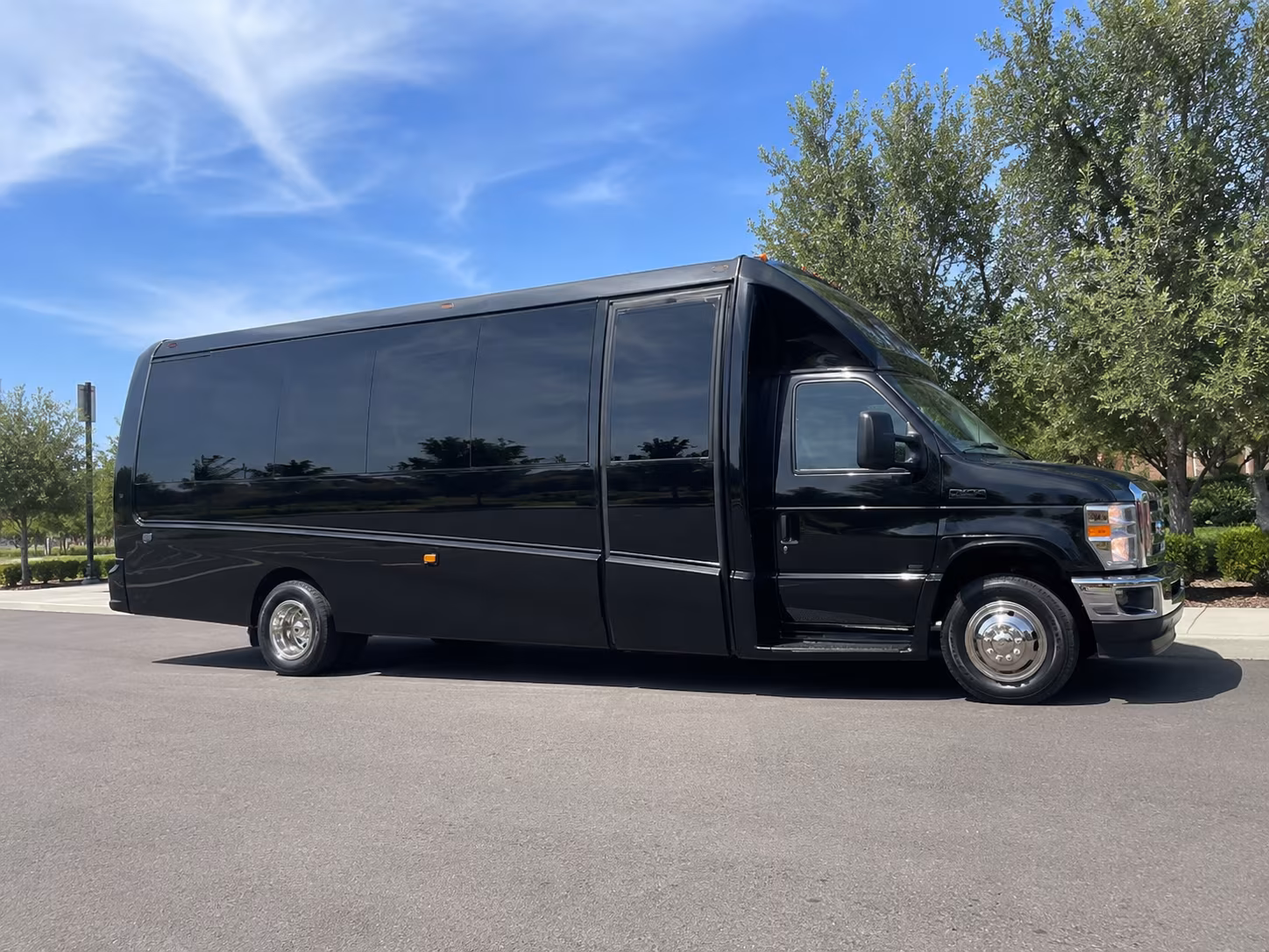 shuttle buses for music festivals and outdoor events near ventura
