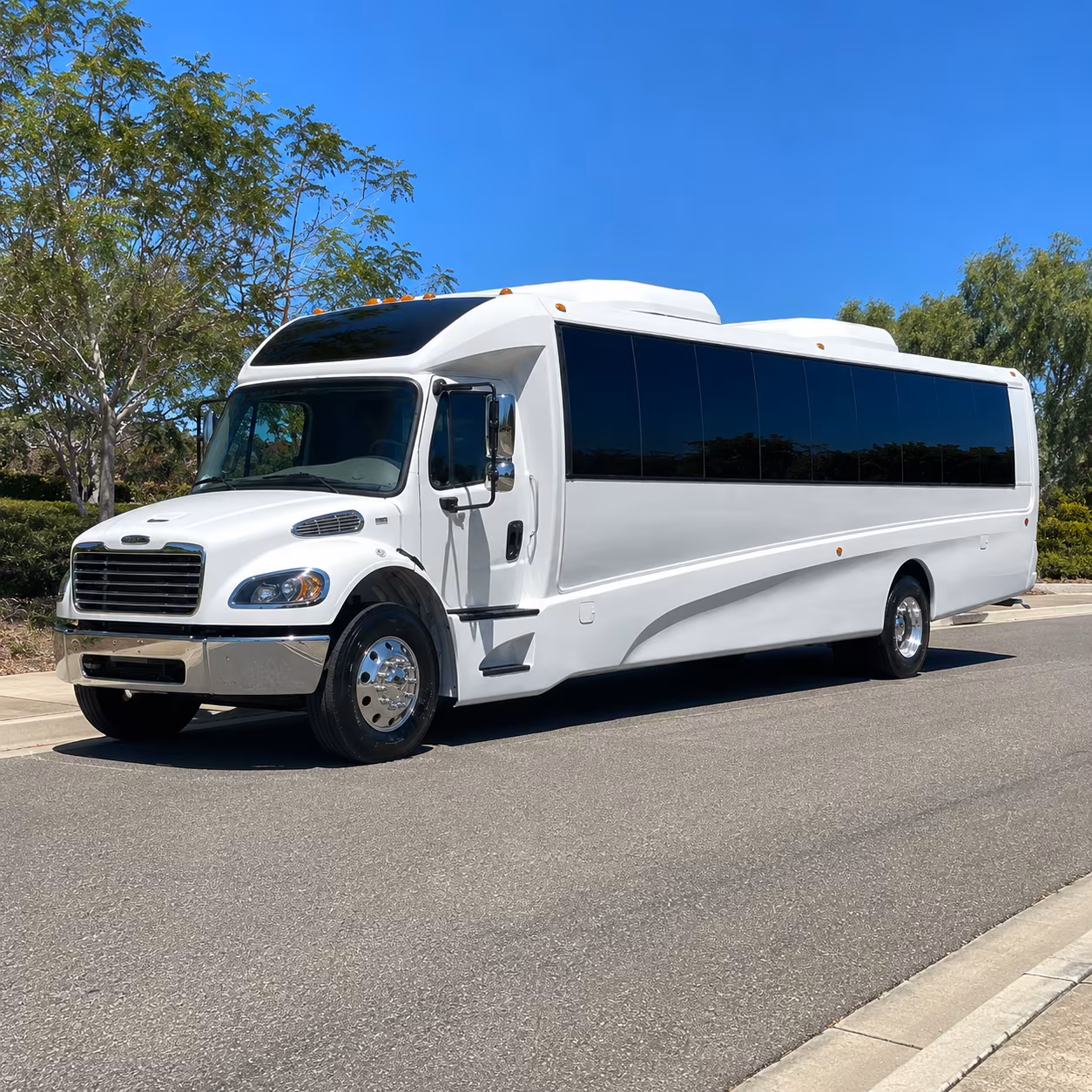 ventura 18 passenger minibus