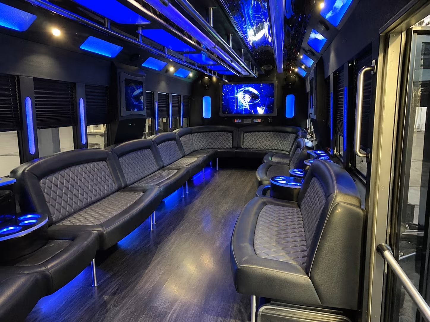 ventura 28 passenger party bus interior