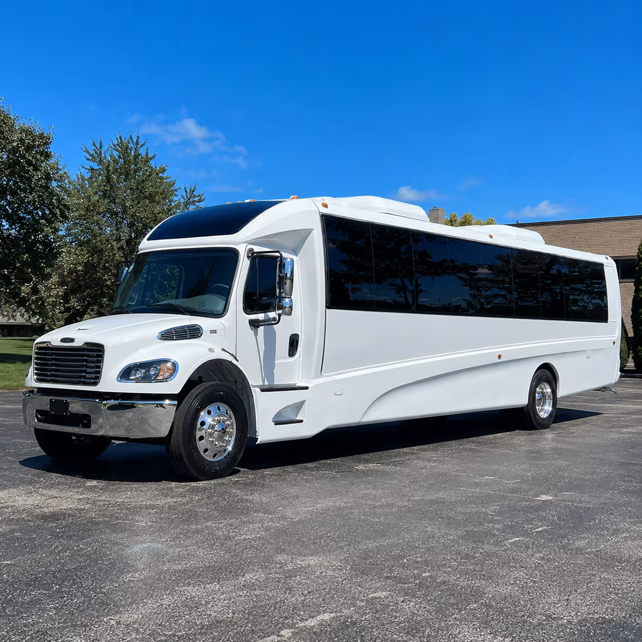 ventura 30 passenger minibus