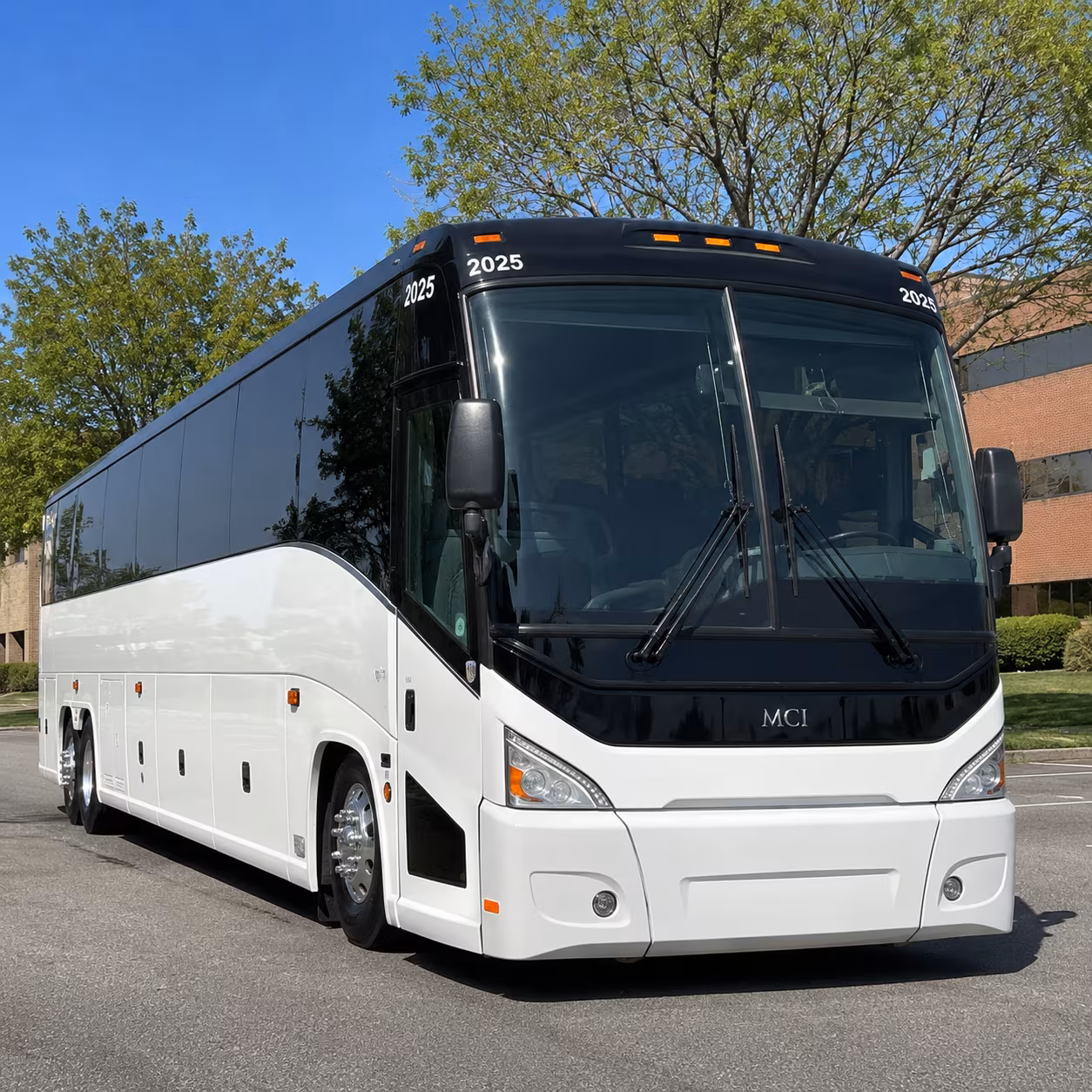 ventura 56 passenger charter bus